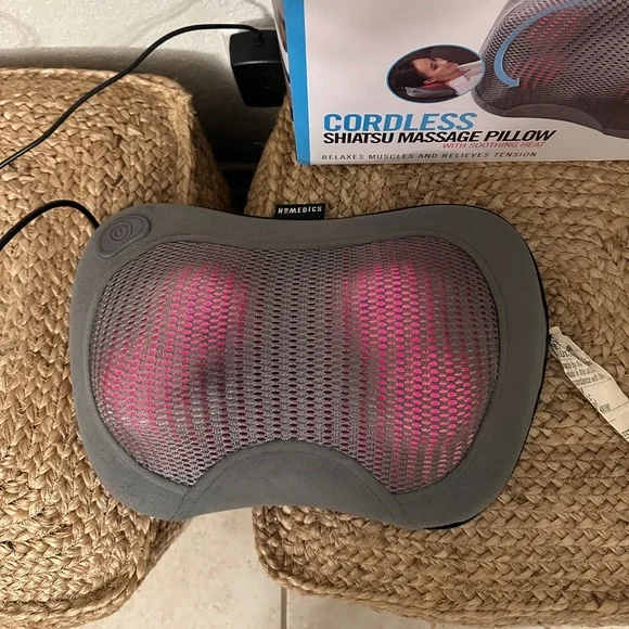 HoMedics Cordless Shiatsu Massage Pillow w/ Heat – Rechargeable - Picture 3 of 3